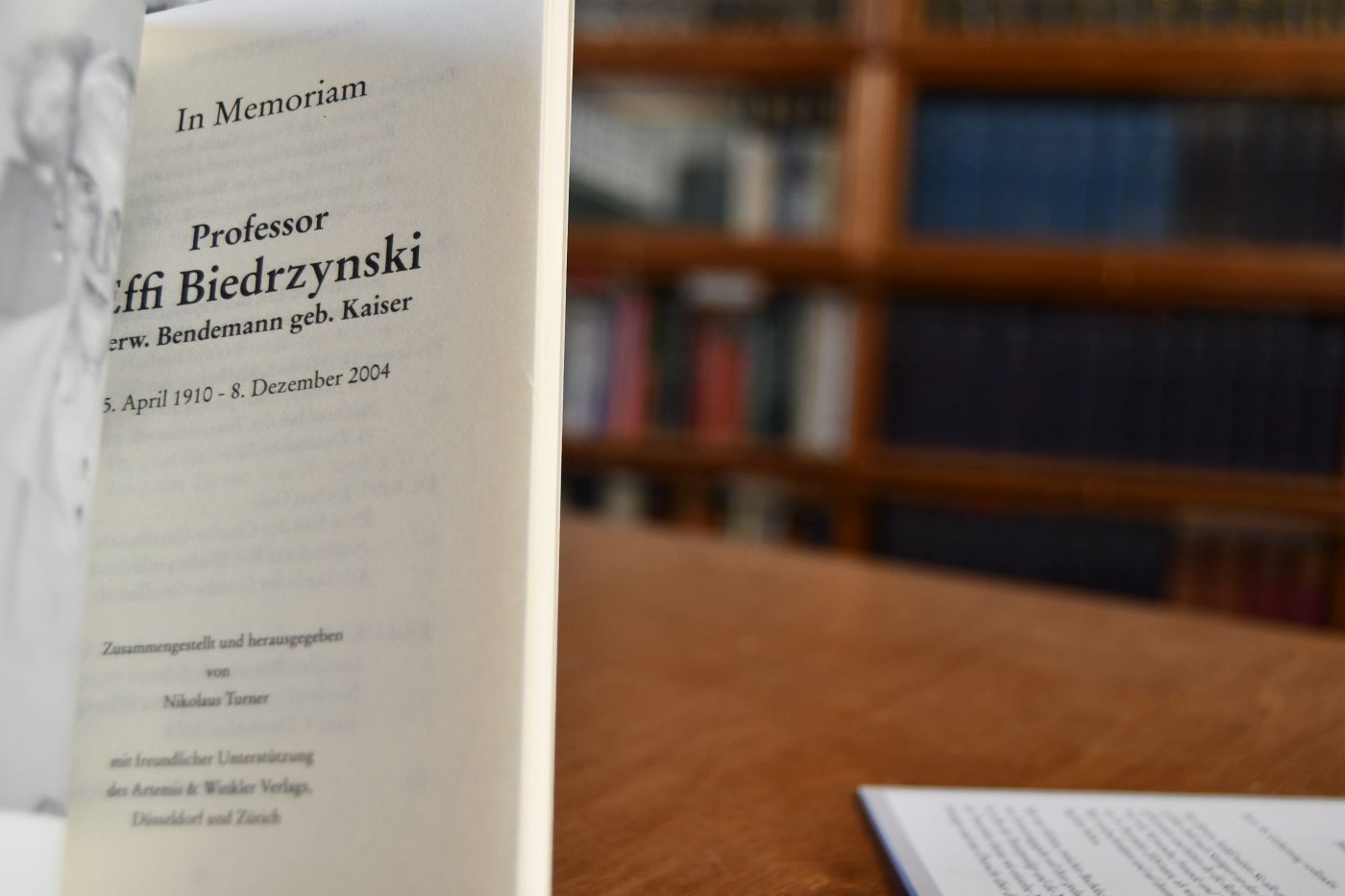 In Memoriam Professor Effi Biedrzynski. 5. April 1910 - 8. Dezember 2004.