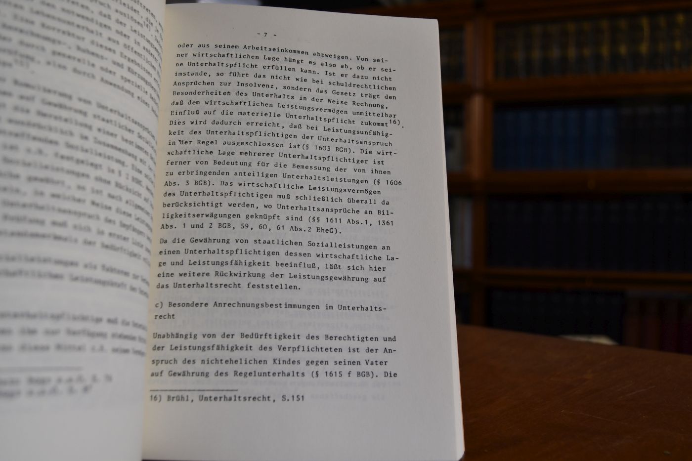 Die Berücksichtigung von Sozialversicherungs- und Kindergeldleistungen im Unterhaltsrecht.