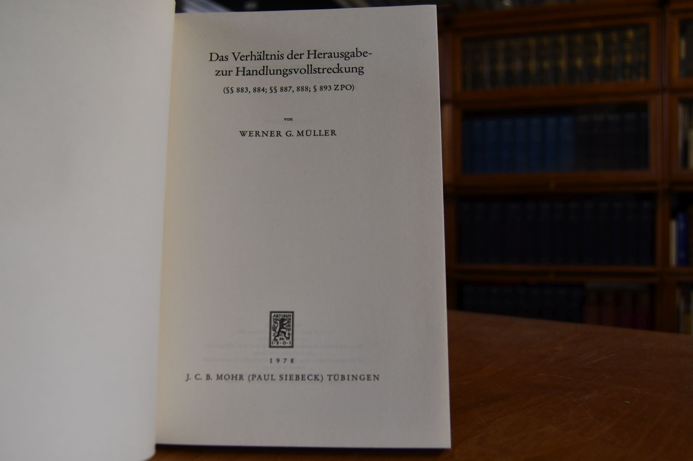 Das Verhältnis der Herausgabe- zur Handlungsvollstreckung (§§ 883,884; §§ 887,888; § 893 ZPO).