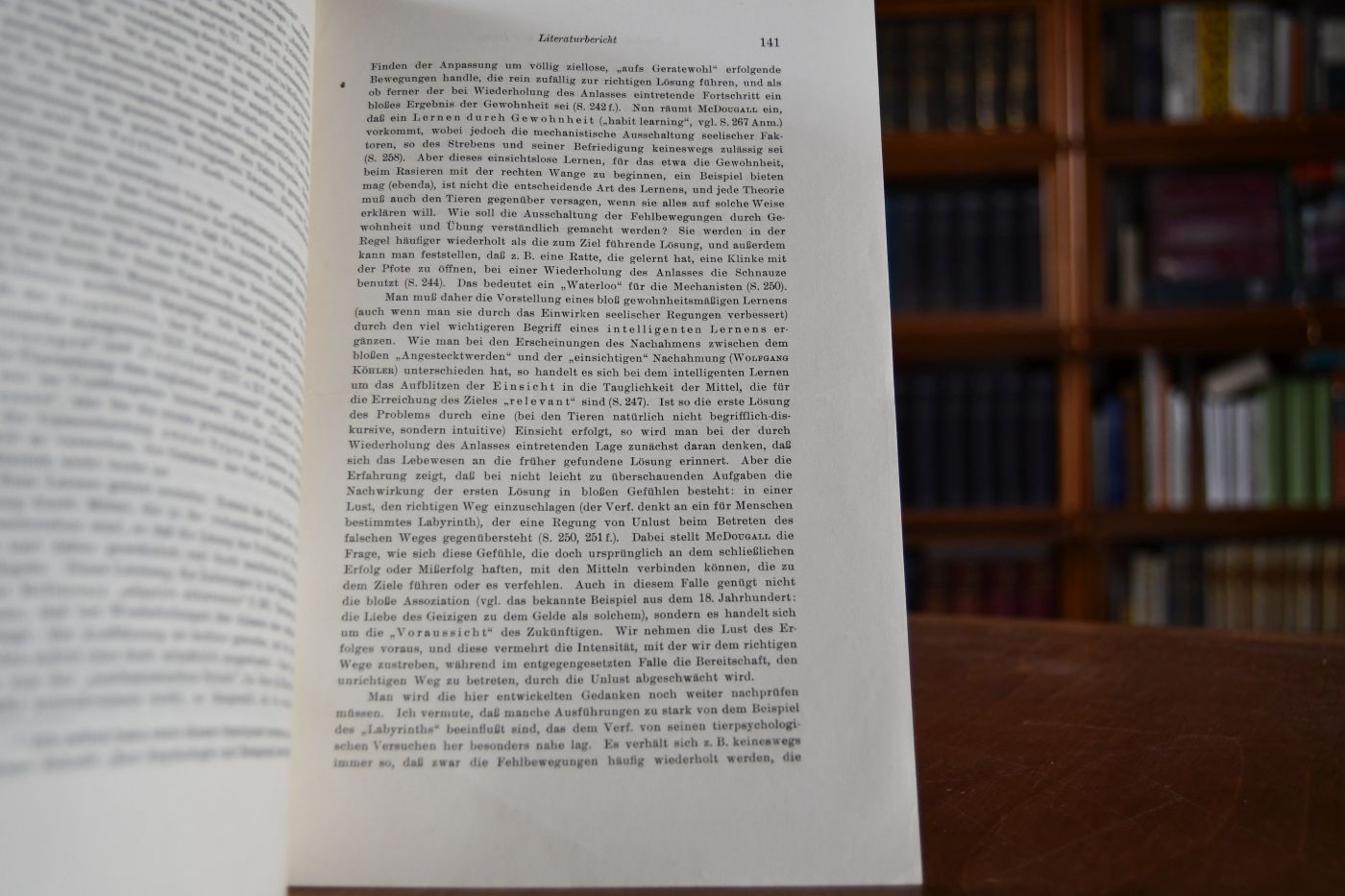 Buchbesprechung von William McDougall, Aufbaukräfte der Seele.