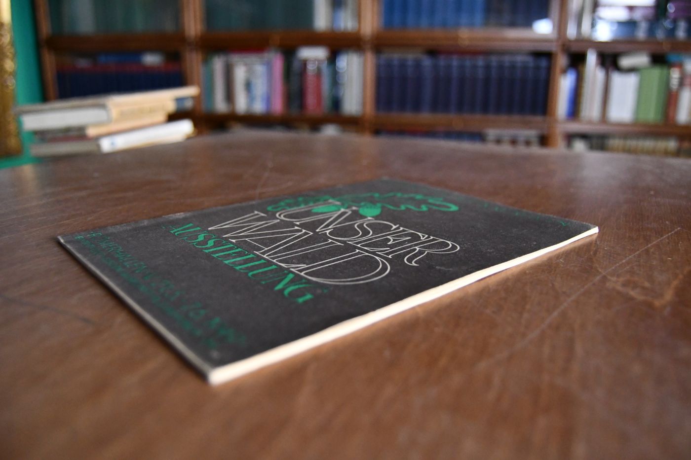 Unser Wald. Ausstellung über das Leben, die kulturelle und wirtschaftliche Bedeutung des Waldes und die Folgen der Waldvernichtung.