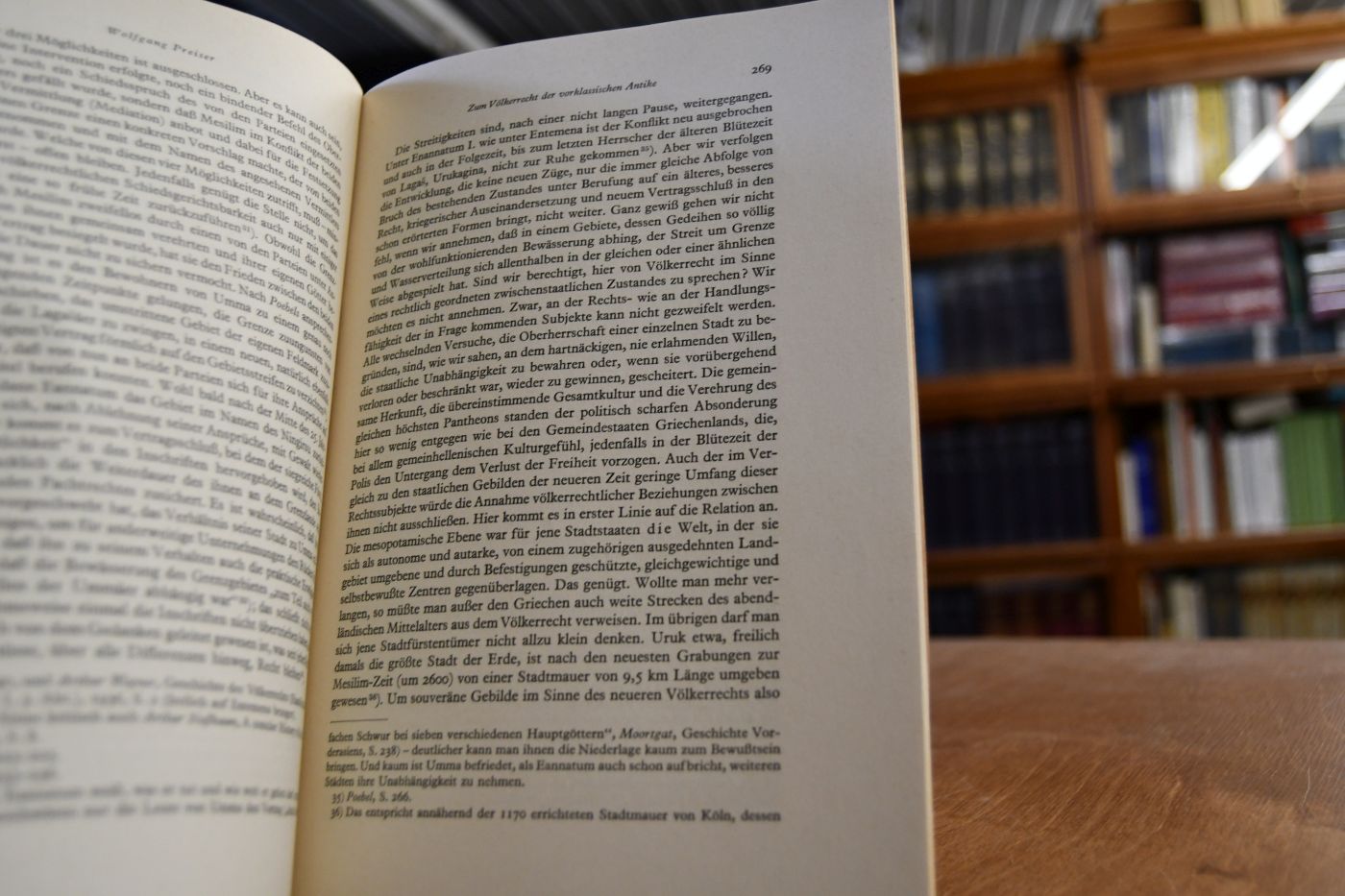 Zum Völkerrecht der vorklassischen Antike.