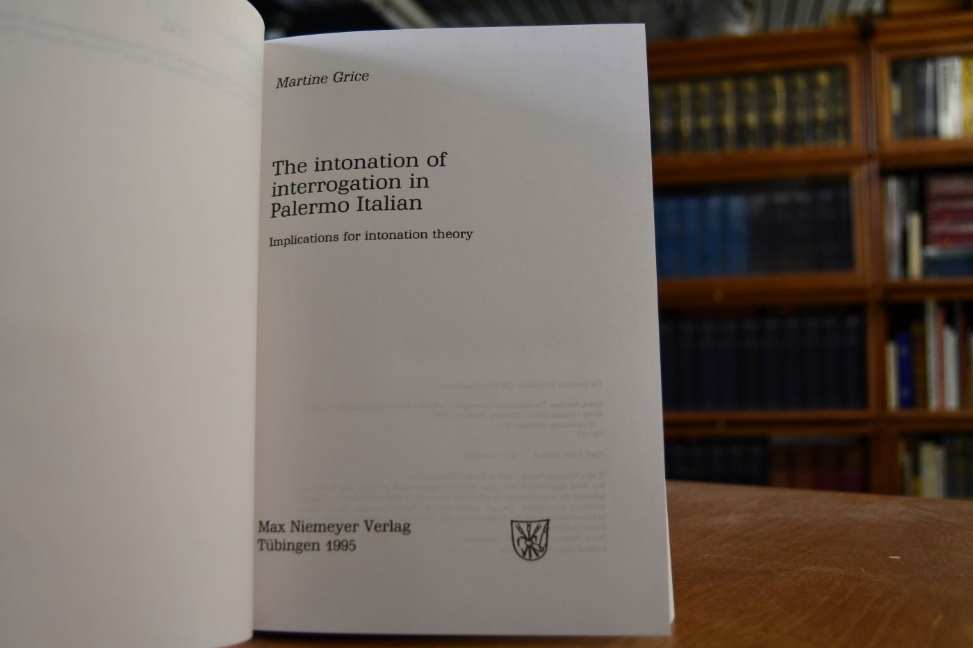 The intonation of interrogation in Palermo Italian. Implications for intonation theory.