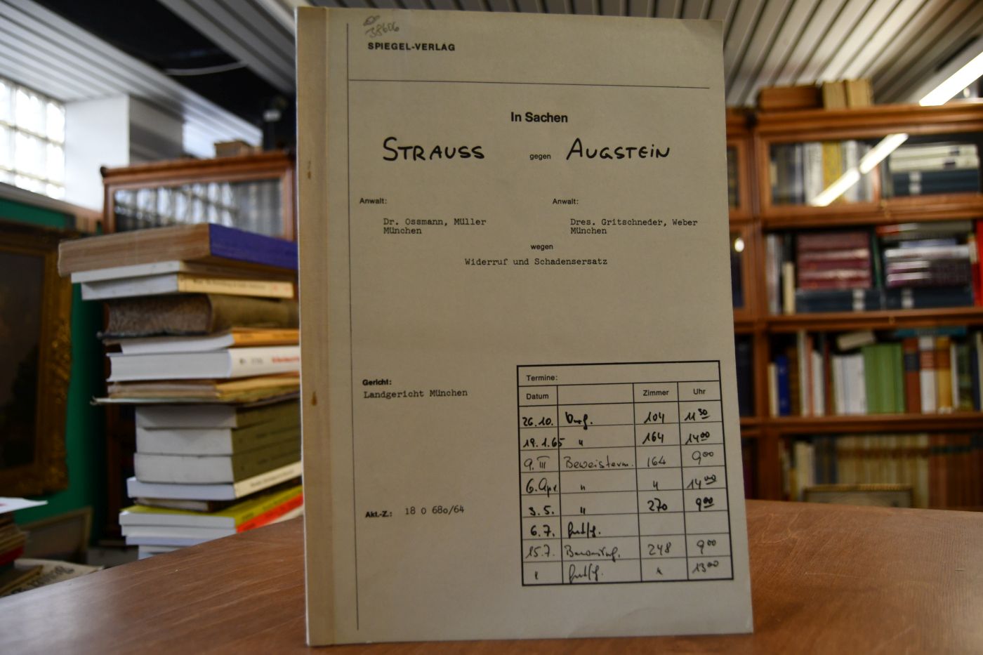 In Sachen Strauss gegen Augstein, wegen Widerruf und Schadenersatz. Landgericht München Akt.Z. 18 O 680/64.