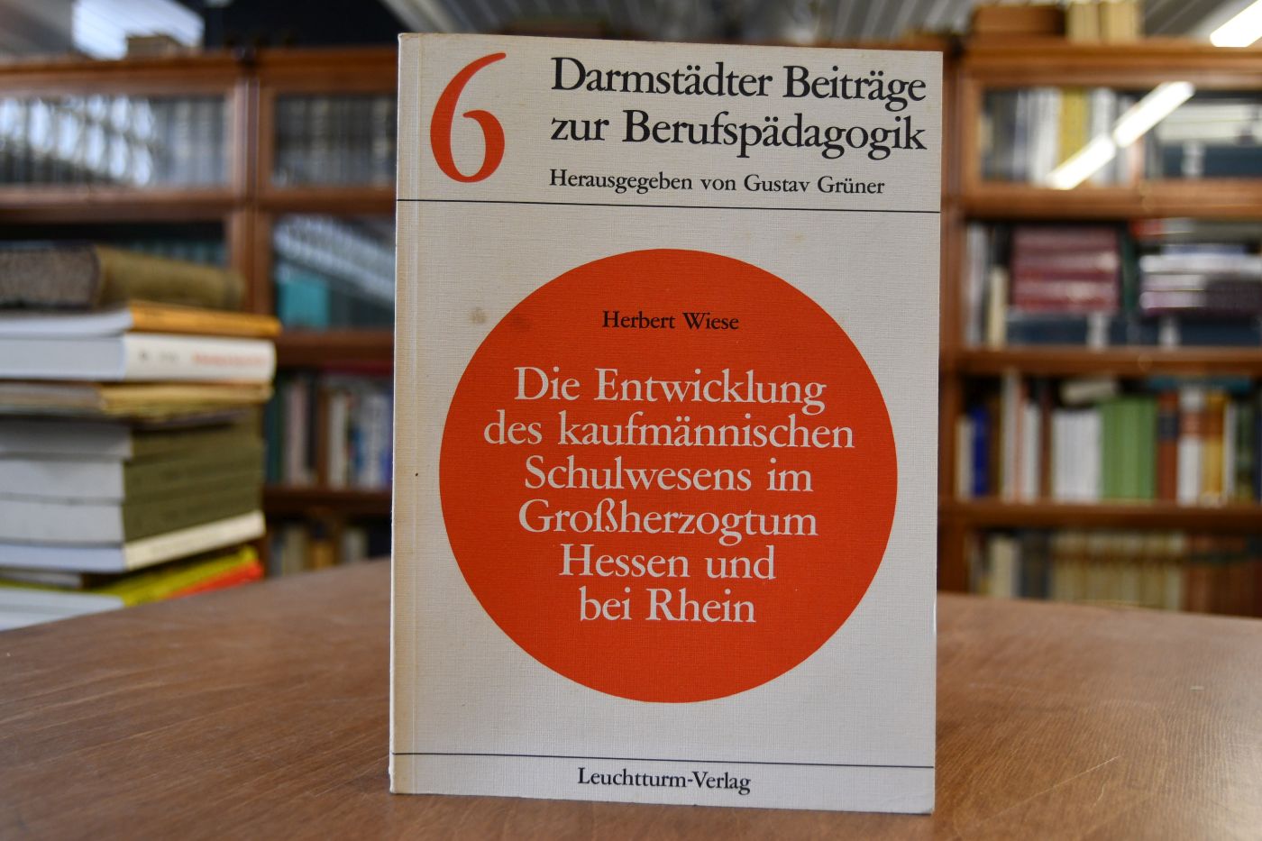 Die Entwicklung des kaufmännischen Schulwesens im Grossherzogtum Hessen und bei Rhein.