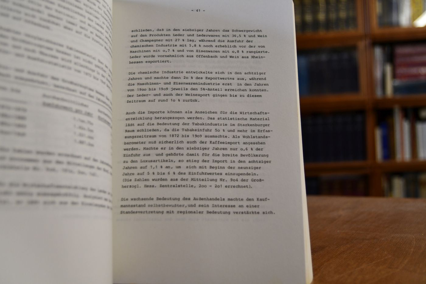 Die Entwicklung des kaufmännischen Schulwesens im Grossherzogtum Hessen und bei Rhein.