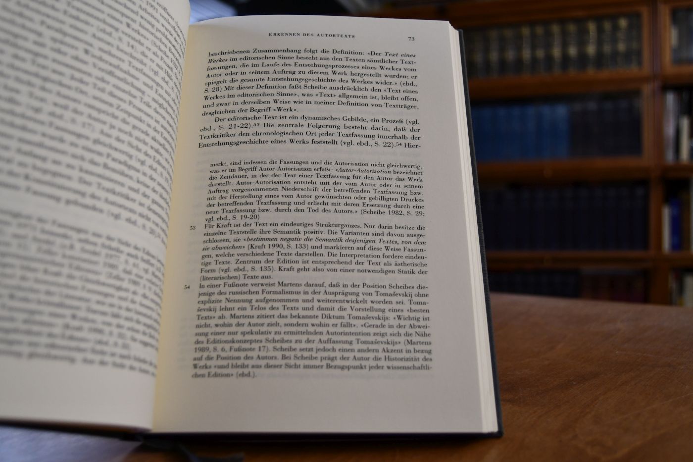 Der Autortext in der historisch-kritischen Ausgabe. Ansätze zu einer Theorie der Textkritik.