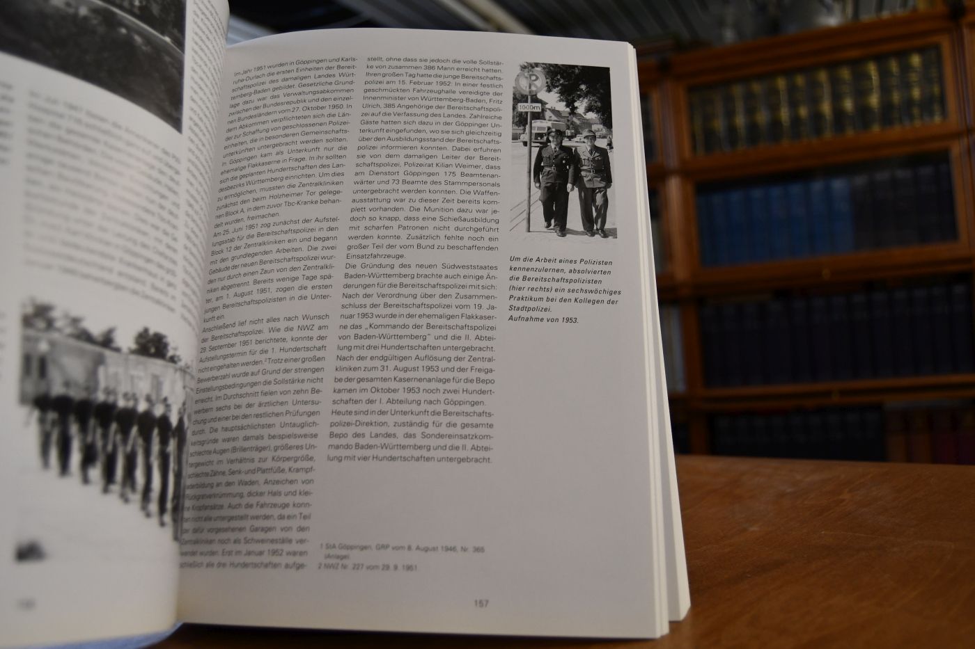 Demokratischer Neubeginn. Göppingen in den Jahren 1945 bis 1955 [Begleitbuch zur gleichnamigen Ausstellung im Städtischen Museum Göppingen im "Storchen" vom 30. September bis 7. November 1999].