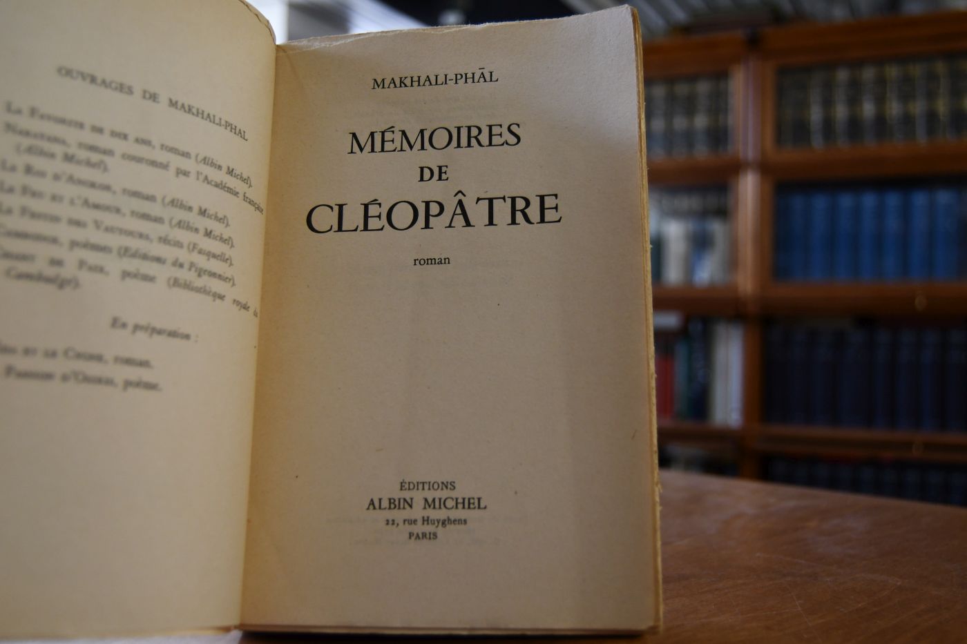 Memoires de Cleopatre. Roman.