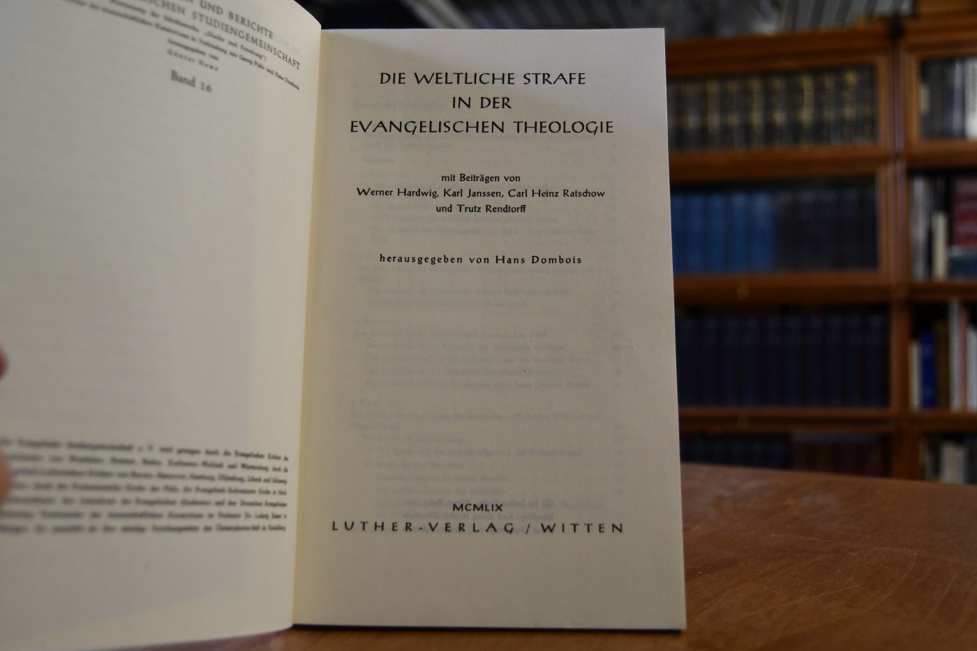 Die weltliche Strafe in der evangelischen Theologie.