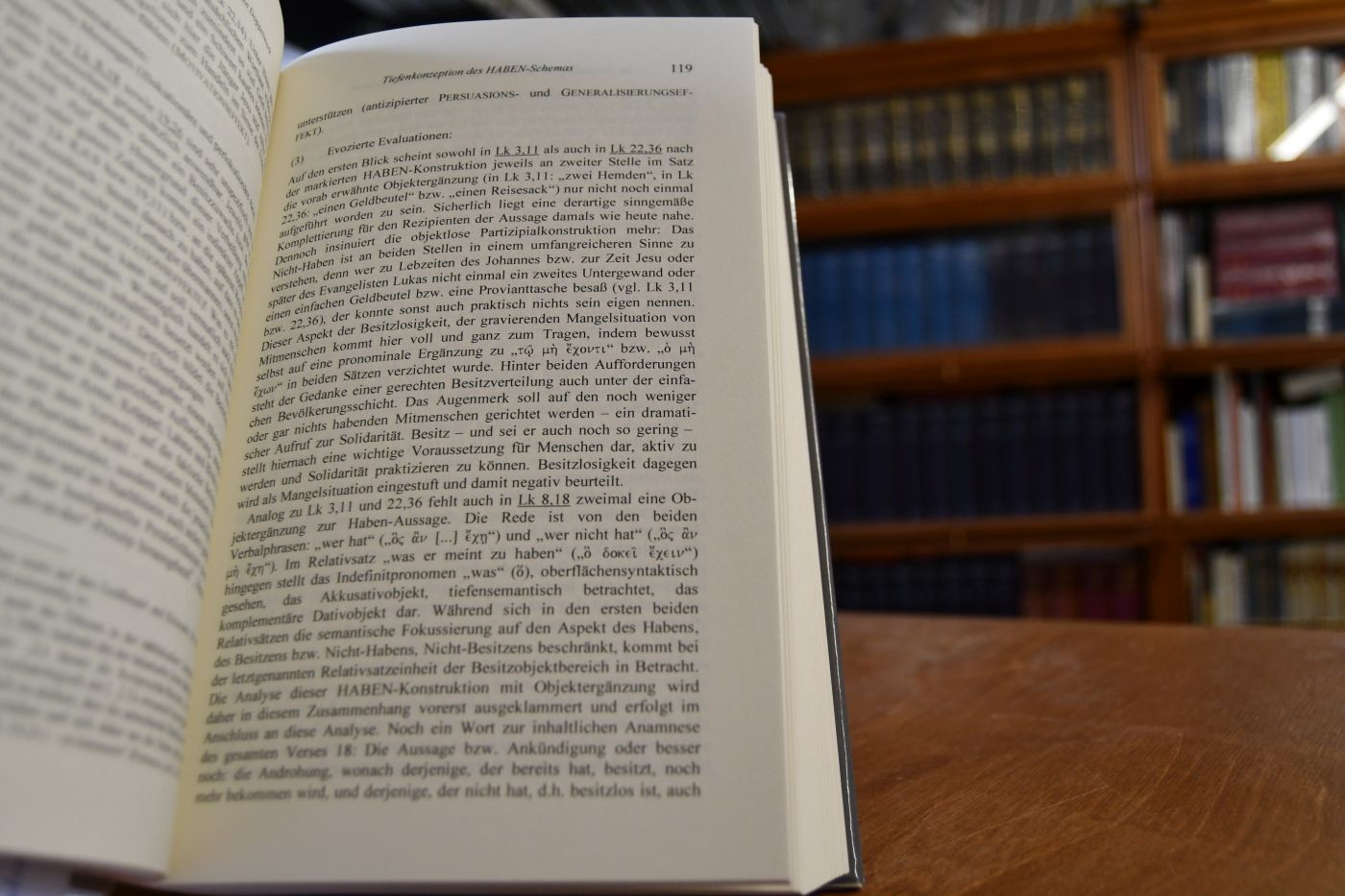 Nichts haben - alles geben? Eine kognitiv-linguistisch orientierte Studie zur Besitzethik im lukanischen Doppelwerk.