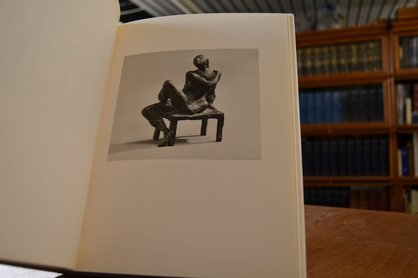 Karl Ulrich Nuss. Sitzende in Variationen. Plastiken 1969-1988.