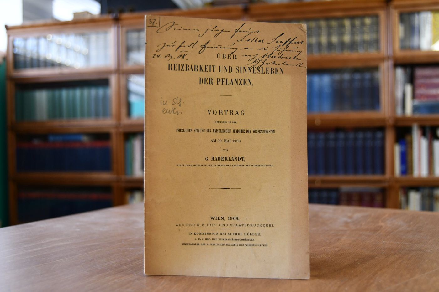 Über Reizbarkeit und Sinnesleben der Pflanzen. Vortrag gehalten in der feierlichen Sitzung der Kaiserlichen Akademie der Wissenschaften am 30. Mai 1908.