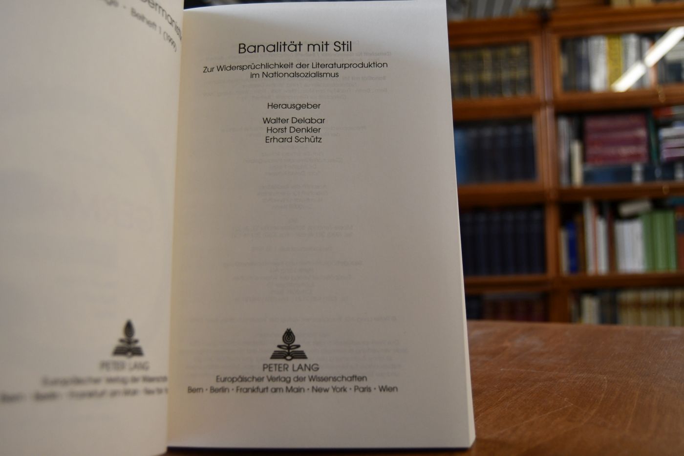 Banalität mit Stil. Zur Widersprüchlichkeit der Literaturproduktion im Nationalsozialismus.