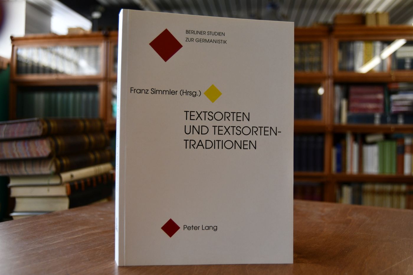 Textsorten und Textsortentraditionen.