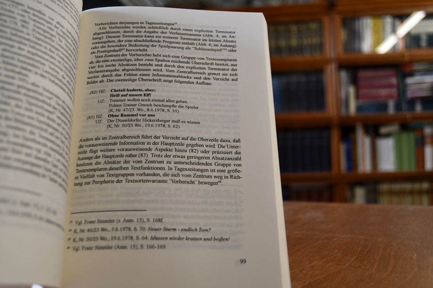 Textsorten und Textsortentraditionen.