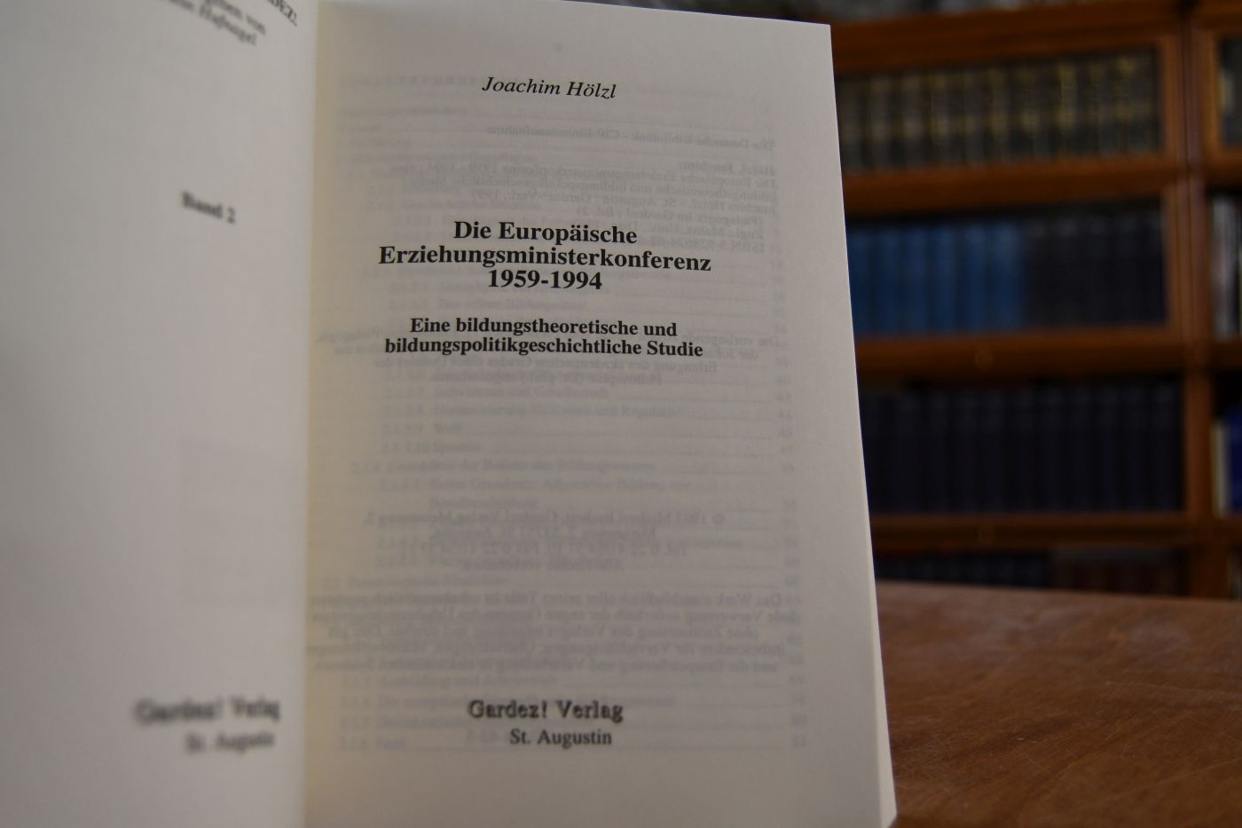 Die Europäische Erziehungsministerkonferenz 1959 - 1994. Eine bildungstheoretische und bildungspolitikgeschichtliche Studie.