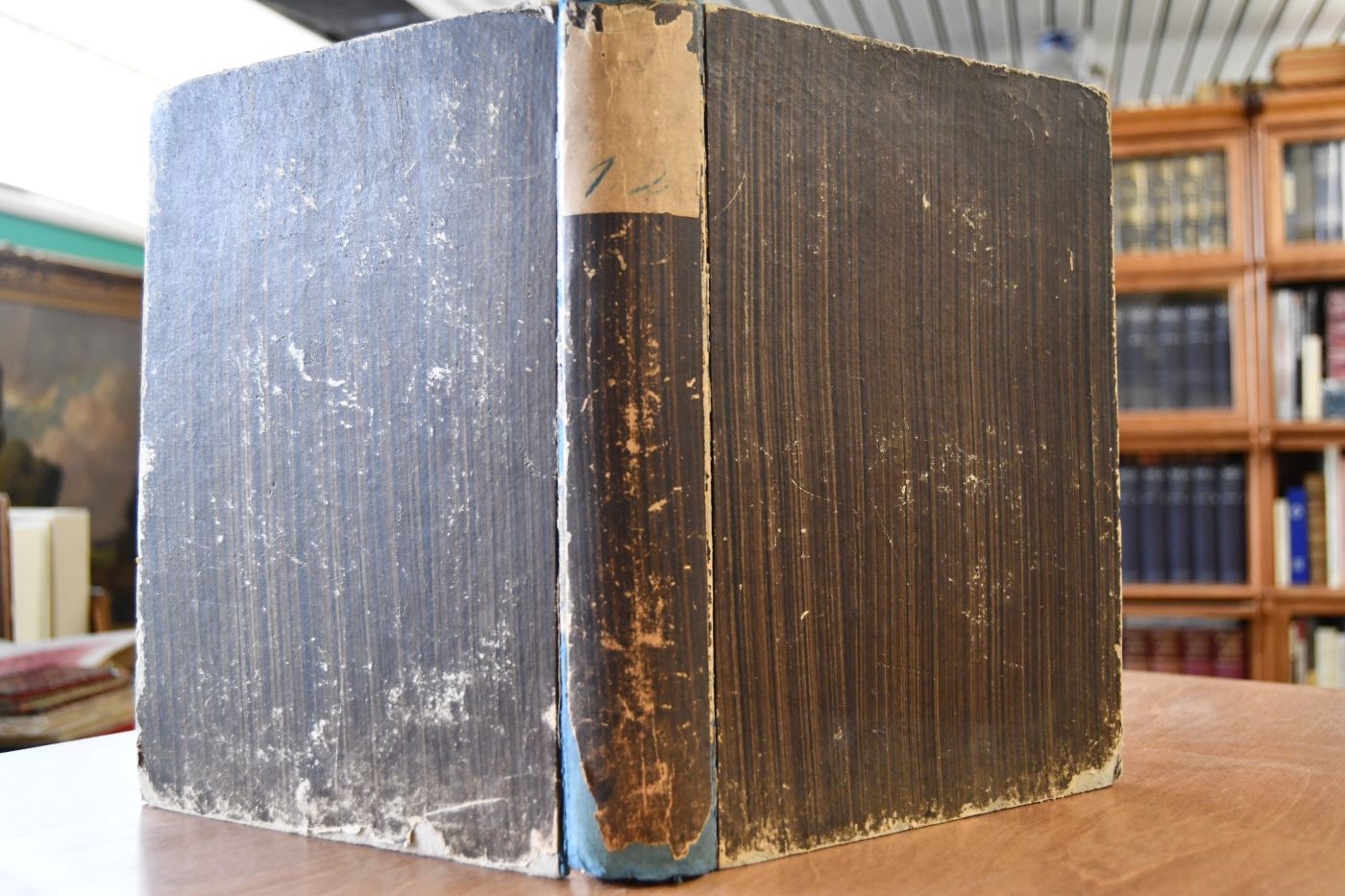 Bulletin de la société pour la conservation des monuments historiques d`Alsace. IIe Serie - Premier Volume (1862-1863). Premiere Partie - Proces - verbaux. Beigebunden 1. Societe pour la Conservation des monuments historiques d`Alsace. Seance du Comite du 5 janvier 1863, 72 S. mit Tafeln. 2. Notice sur quelques decouvertes archeologiques 111 S. mit Tafeln und Abb. 3. Bulletin de la société pour la conservation des monuments historiques d`Alsace. IIe Serie - Deuxieme Volume (1863-1864). Premiere Partie - Proces - verbaux, S. 74-148 mit Tafeln.