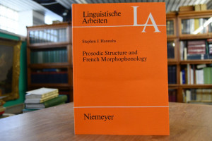 Prosodic structure and French morphophonology.