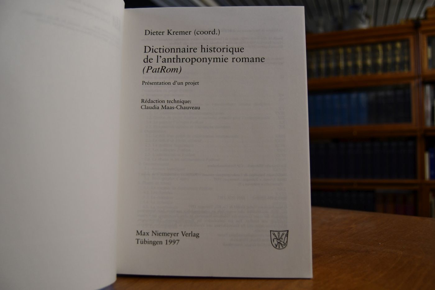 Dictionnaire historique de l`anthroponymie romane (PatRom) présentation d`un projet.