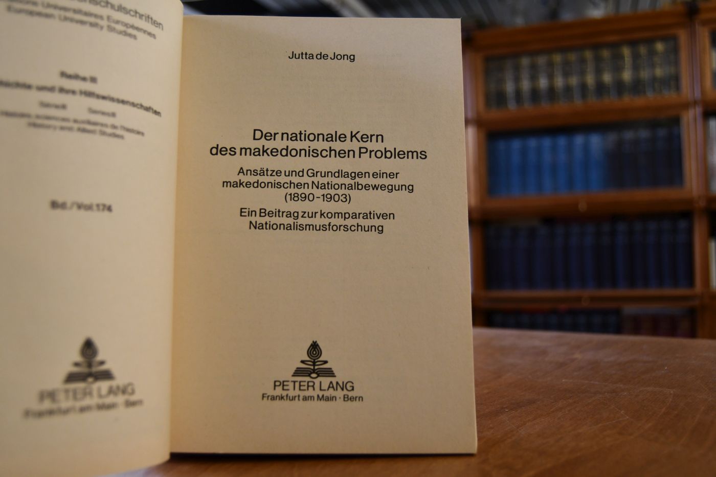 Der nationale Kern des makedonischen Problems. Ansätze und Grundlagen einer makedonischen Nationalbewegung (1890 - 1903). Ein Beitrag zur komparativen Nationalismusforschung.