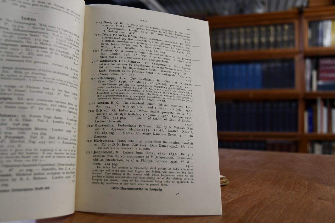 Litterae Orientalis. Orientalischer Literaturbericht. Konvolut von 7 Heften Heft 66, 67, 68, 73, 74, 76, 83.