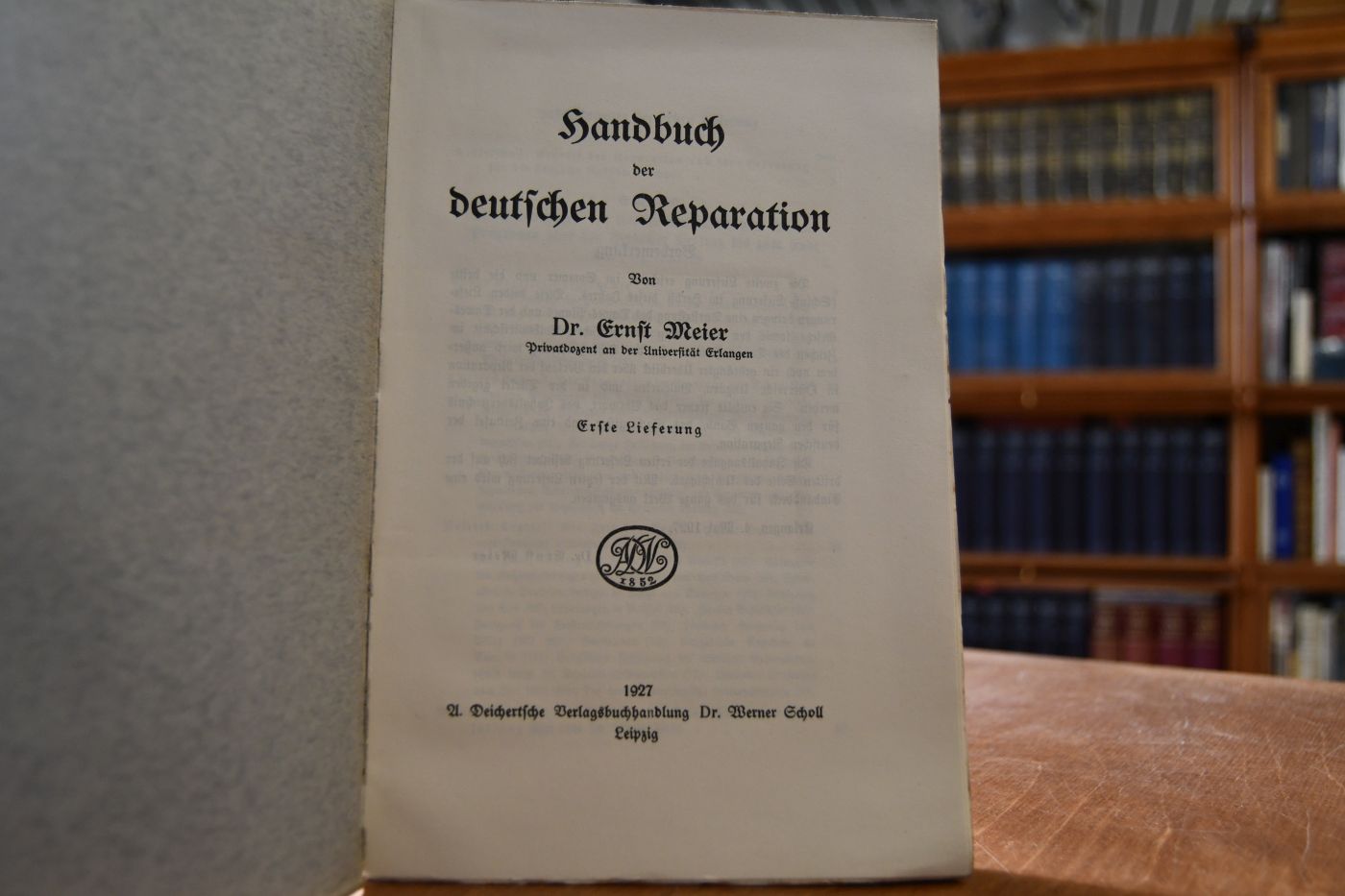 Handbuch der deutschen Reparationen. Erste Lieferung (mehr nicht erschienen).