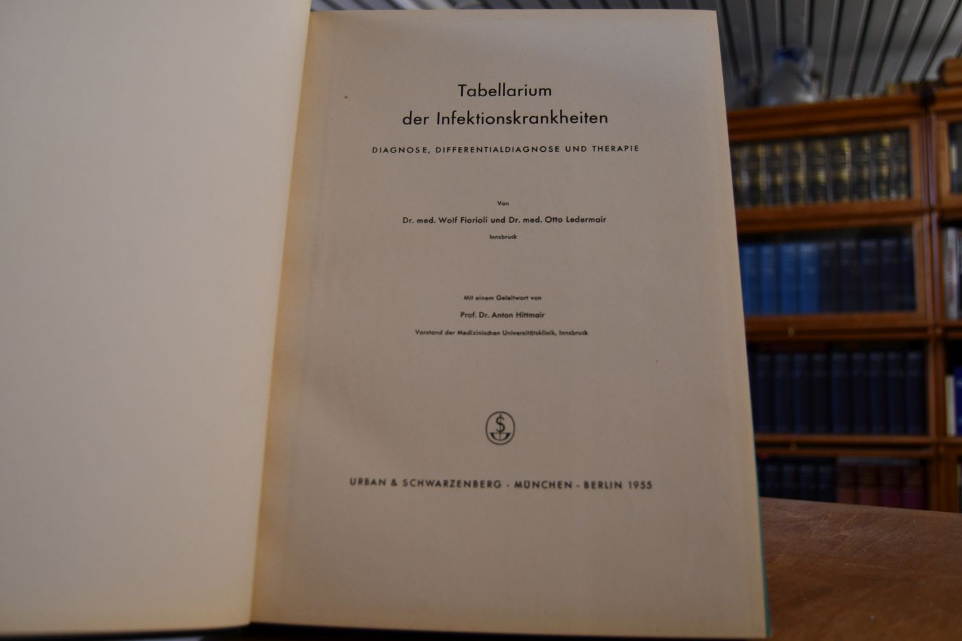 Tabellarium der Infektionskrankheiten. Diagnose, Differentialdiagnose und Therapie.