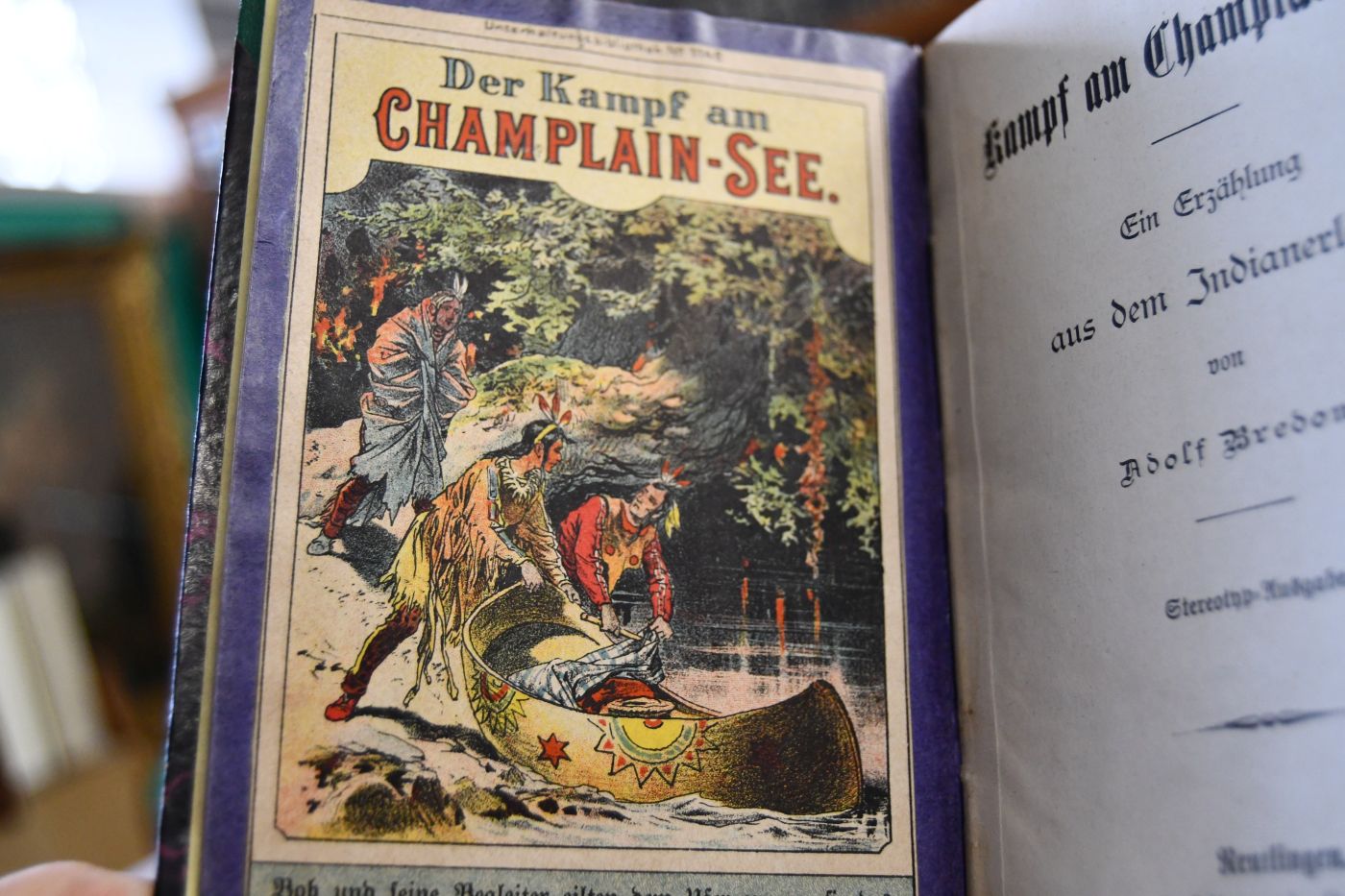 Der Kampf am Champlain-See. Eine Erzählung aus dem Indianerleben. Beigebunden 1. Alfred Bredow, Takannah, der Cherokesen-Häuptling, Eine Indianer-Erzählung, Unterhaltungsbibliothek 1119, Enßlin & Laiblin, o.J., 32 S. 2. Pierre, der Kanadier. Eine Erzählung aus nördlichen Indianergebiet Amerikas, Stereotyausgabe, Unterhaltungsbiblioithek 1128, Enßlin & Laiblin, o.J., 31 S. 3. Heinrich, Herold, Der schnelle Hirsch und der Ueberfall von St. Louis, Eine Erzählung aus dem Mississippigebiete, Unterhaltungsbibliothek 1111, Enßlin & Laiblin, 31 S. 4. Heinrich Herold, Bluthand, Eine Indianer-Geschichte aus dem Westen, Stereotypausgabe, Unterhaltungsbibliothek 1106, Enßlin & Laiblin, 30 S.