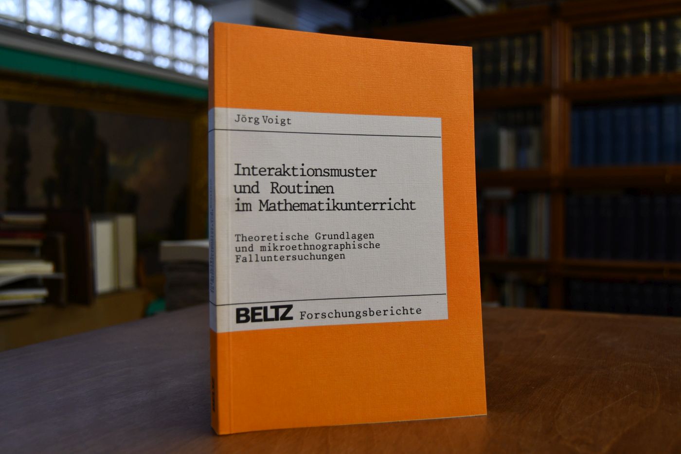 Interaktionsmuster und Routinen im Mathematikunterricht. Theoretische Grundlagen u.ndmikroethnographische Falluntersuchungen.