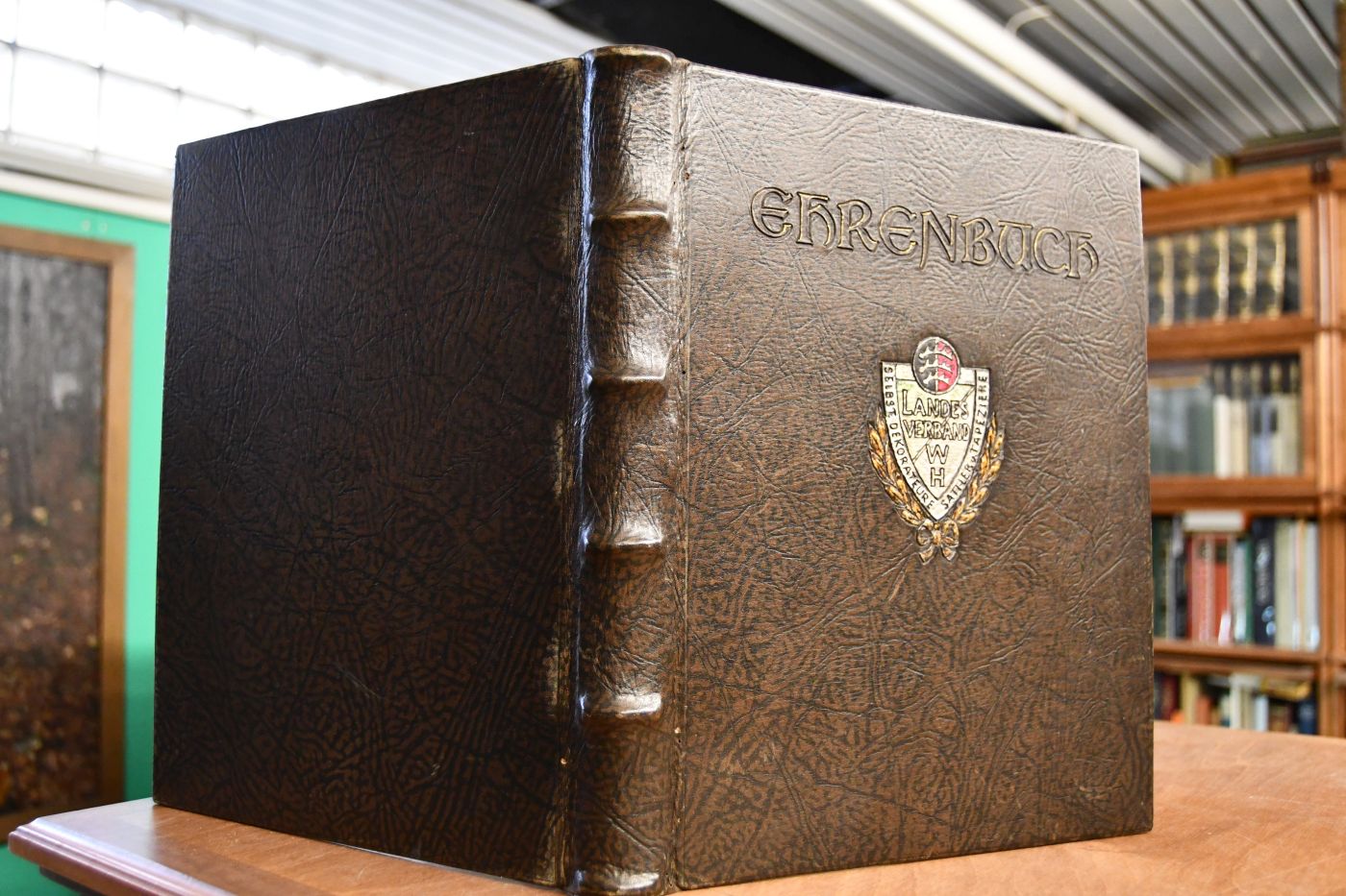 Ehrenbuch des Landesverbands selbständiger Dekorateure, Sattler und Tapezierer von Württemberg und Hohenzollern.