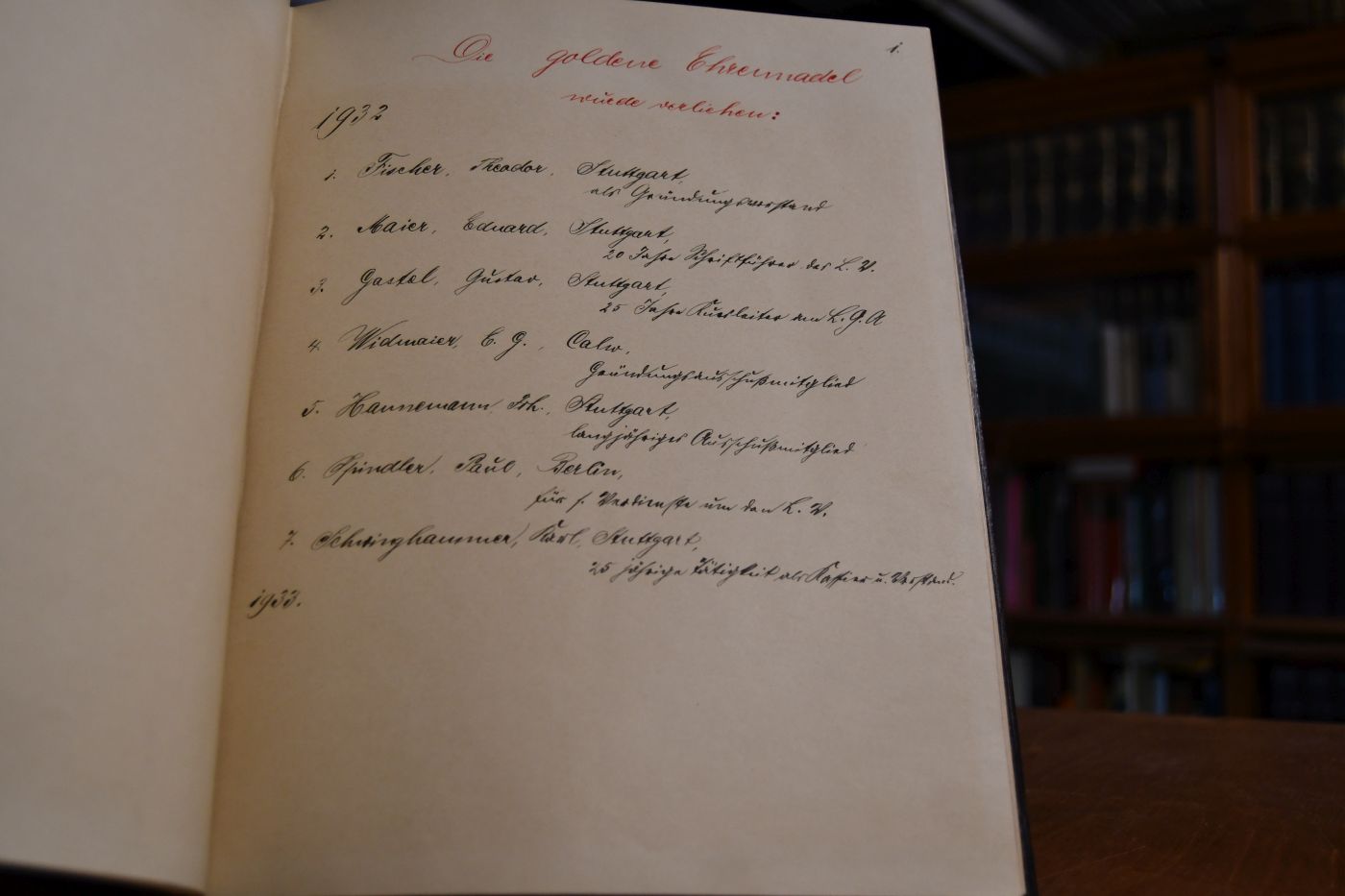 Ehrenbuch des Landesverbands selbständiger Dekorateure, Sattler und Tapezierer von Württemberg und Hohenzollern.