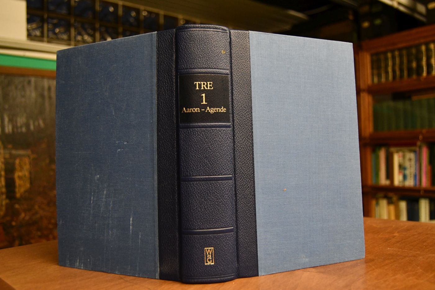 Theologische Realenzyklopädie. Bd. 1-36 + Abkürzungsverzeichnis und Register zu den Bänden 1-27. Bde. 1-26 in Halbkunstlederbänden. Bde. 27-36 in Einzellieferungen mit der originalen Einbanddecke.