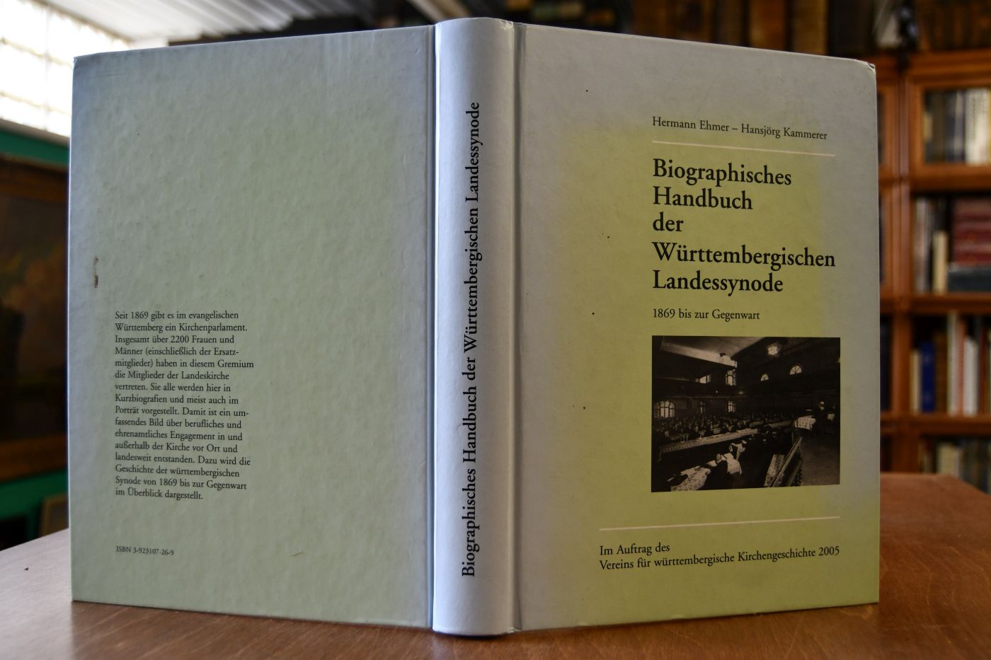 Biographisches Handbuch der Württembergischen Landessynode (Landeskirchentag) mit Landeskirchenversammlung und Beirat der Kirchenleitung 1869 bis zur Gegenwart.