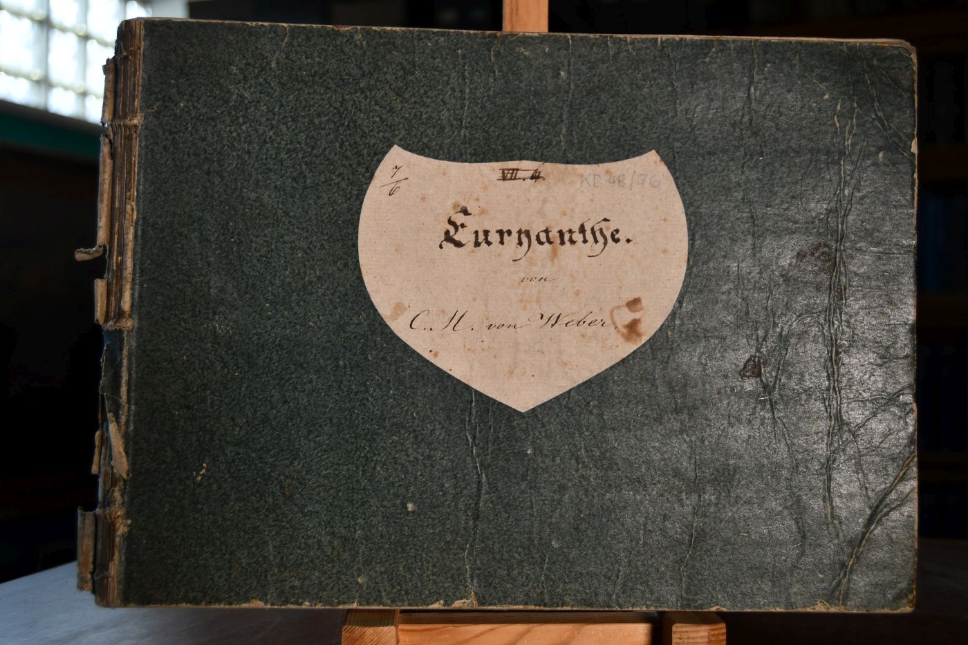 Euryanthe. Große romantische Oper in 3 Aufzügen. Vollständiger Auszug für`s Pianoforte allein, (mit Hinweglassung der Worte.) Unter Aufsicht und Gutheißung des Componisten verfertiget.