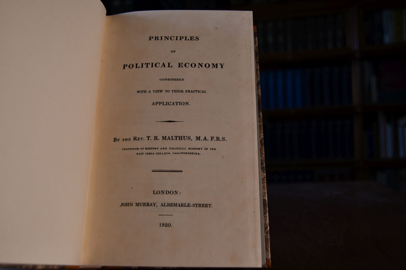 Principles of Political Economy. Beigegeben Vademecum zu einem wegweisenden Klassiker der ökonomischen Wissenschaft, Düsseldorf, Verlag Wirtschaft und Finanzen, 1989, 94 S., Pappband, ISBN 3878810393.
