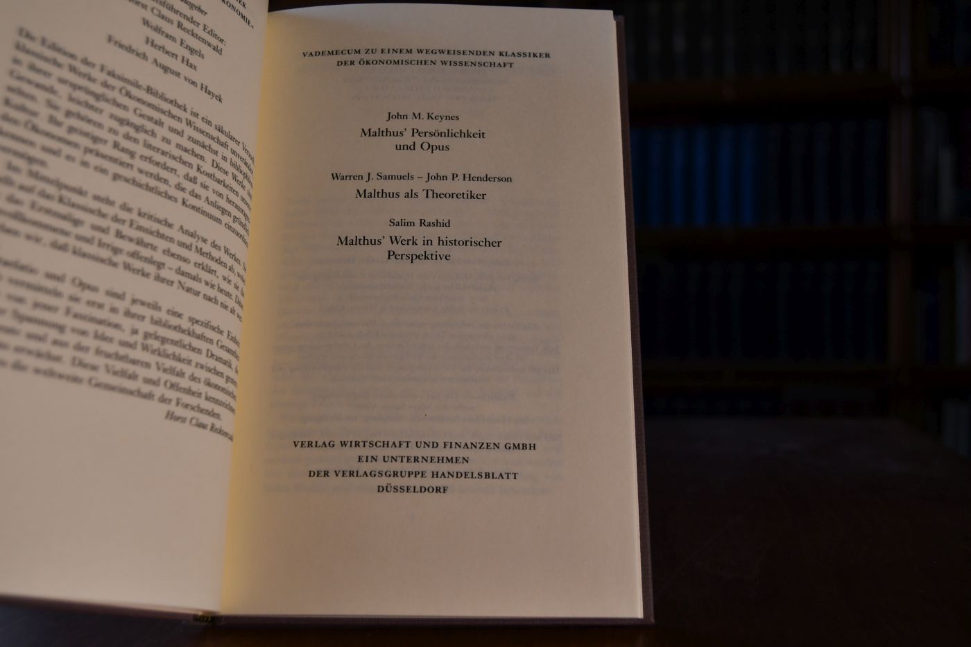Principles of Political Economy. Beigegeben Vademecum zu einem wegweisenden Klassiker der ökonomischen Wissenschaft, Düsseldorf, Verlag Wirtschaft und Finanzen, 1989, 94 S., Pappband, ISBN 3878810393.