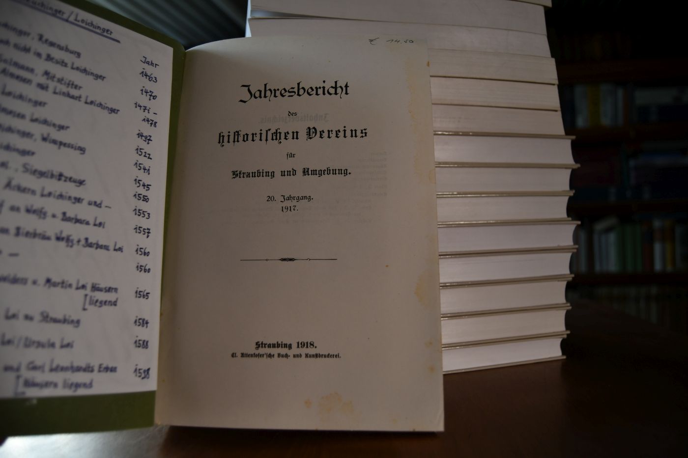 Jahresbericht des historischen Vereins für Straubing und Umgebung. Vorhanden folgende Jahrgänge 1917, 1951, 1956, 1961, 1963, 1985, 2000, 2001, 2002, 2003, 2004, 2005, 2006, 2007, 2008, 2009, 2011, 2012, 2013, 2014. Einzelband 25 Euro.