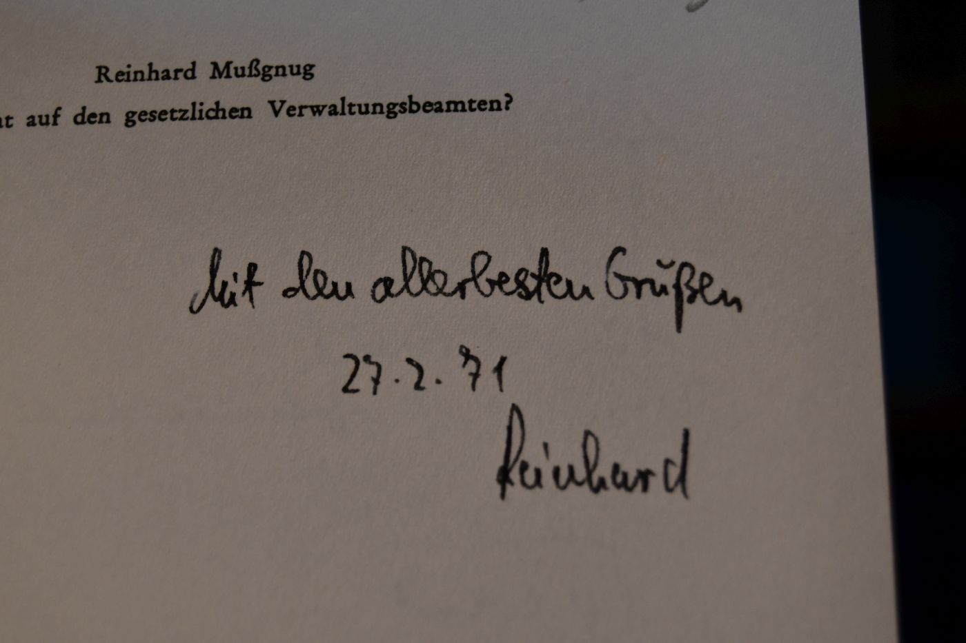 Das Recht auf den gesetzlichen Verwaltungsbeamten? Überlegungen zum inkompetenten Verwaltungshandeln.