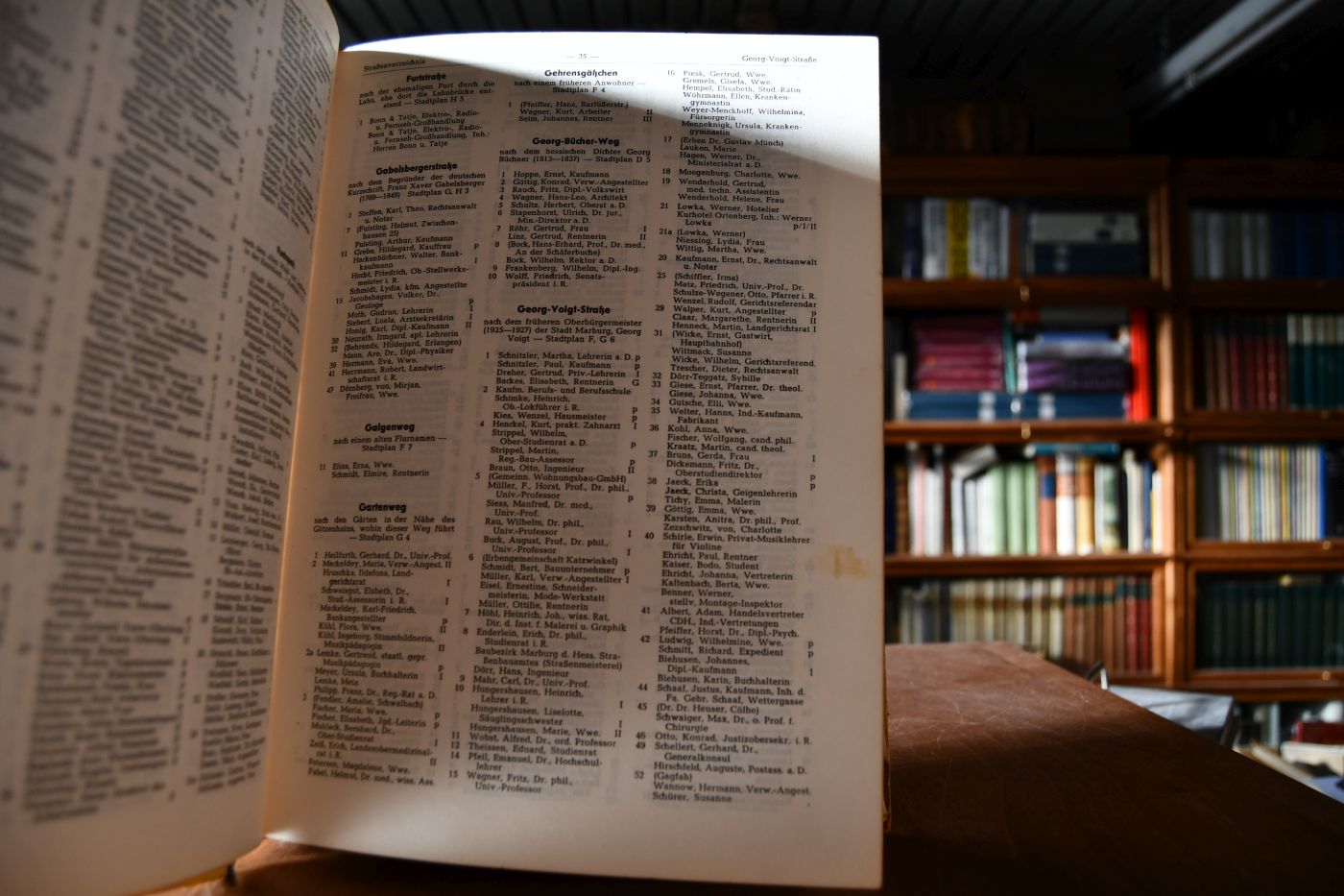 Adreßbuch 1963 für den Stadtkreis Marburg-Lahn mit Anhang der Gemeinden Cappel, Cölbe, Marbach und Wehrda.