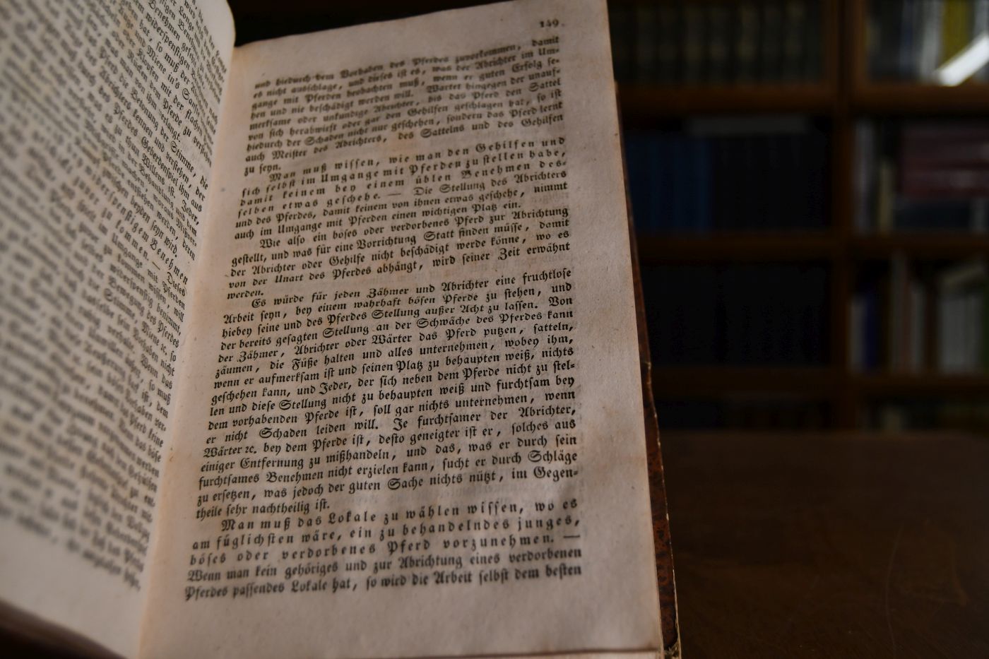 Die Zähmung des Pferdes. Rationelle Behandlungsart der Remonten und jungen Pferde überhaupt und der bösen, verdorbenen und reizbaren insbesondere. Aus der innern und äußern Natur des Pferdes praktisch entwickelt.