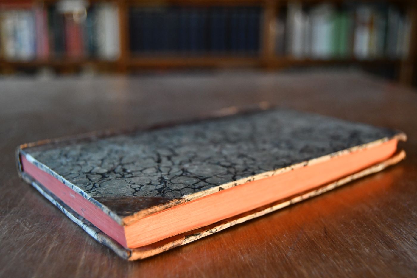 Neuestes Vieharzeneibuch, oder Anweisung wie der Landmann und Viehbesitzer die Krankheiten der Hausthiere verhüten, erkennen und heilen, so wie die Zucht und Wartung derselben leiten soll.