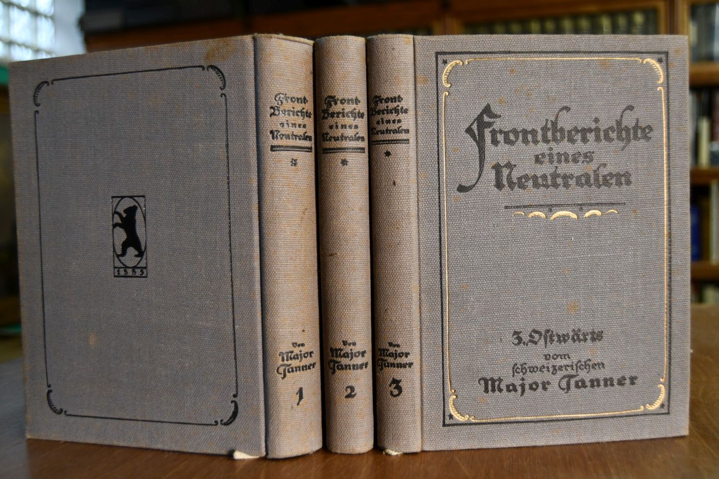 Frontberichte eines Neutralen Bde. 1-3. Bd. 1 Polen und Karpathen, Bd. 2 Galizien und Bukowina, Bd. 3 Ostwärts.