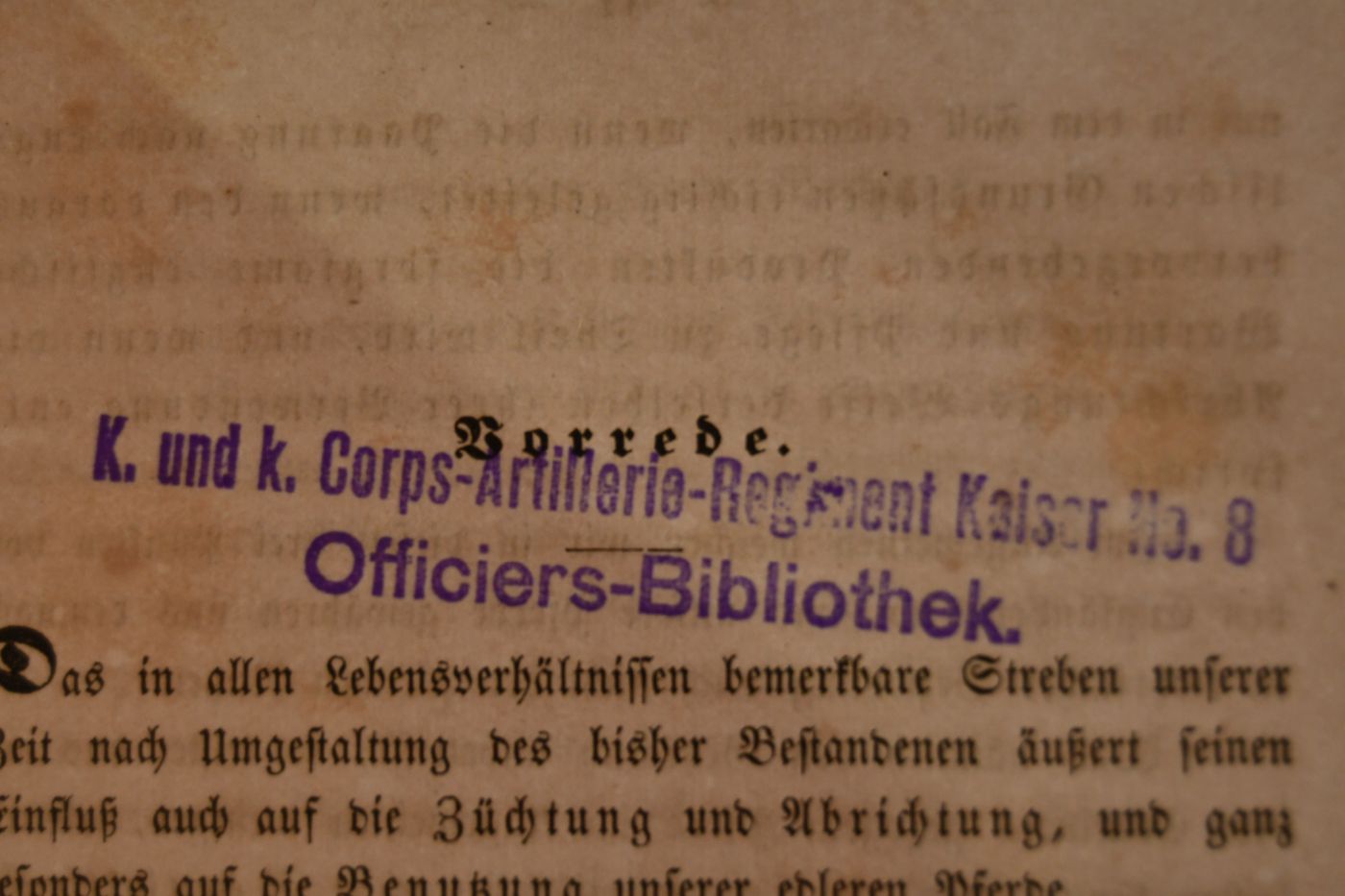 Die Pferde-Wartung. I. Abtheilung Die Gesundheitspflege des Pferdes, nebst einer Abhandlung über den englischen Hufbeschlag. II. Abtheilung Die Krankenpflege des Pferdes nebst einer Abhandlung über den Maulriemen, ein neues Zäumungsmittel zur besseren Erhaltung und Verwendung des Pferdes. Beigebunden 1. Louis Seeger Züchtung, Erziehung, Ausbildung des Pferdes im systematischen Zusammenange. Vorschläge zu einer rationellen Reorganisation der Gestüte, Berlin, F.A. Herbig, 1850, 104 S. 2. Louis Seeger, Herr baucher und seine Künste, Ein ernstes Wort an Deutschlands Reiter, Berlin, Friedr. Aug. Herbig, 1852, 96 S.