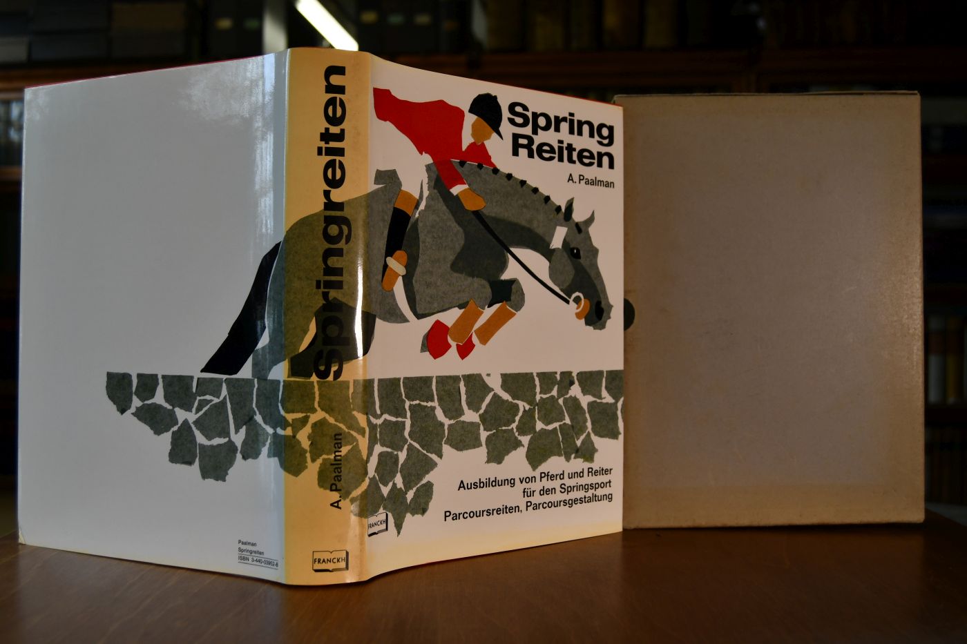 Springreiten. Ausbildung von Pferd und Reiter für den Springsport, Parcoursreiten, Parcoursgestaltung.
