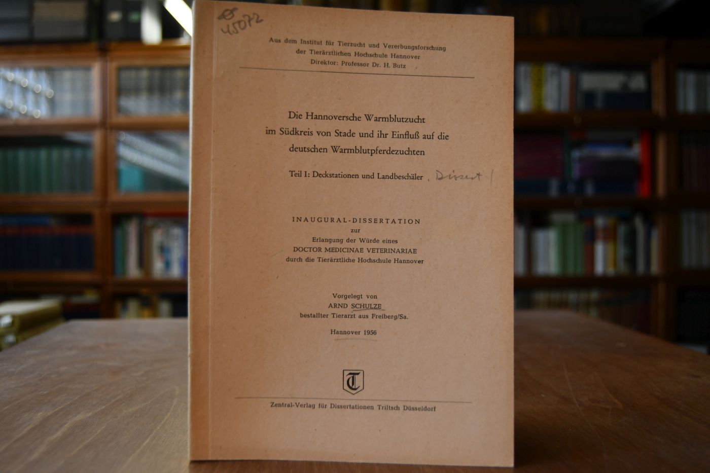 Die Hannoversche Warmblutzucht im Südkreis von Stade und ihr Einfluß auf die deutschen Warmblutpferdezuchten. Teil I Deckstationen und Landbeschäler.