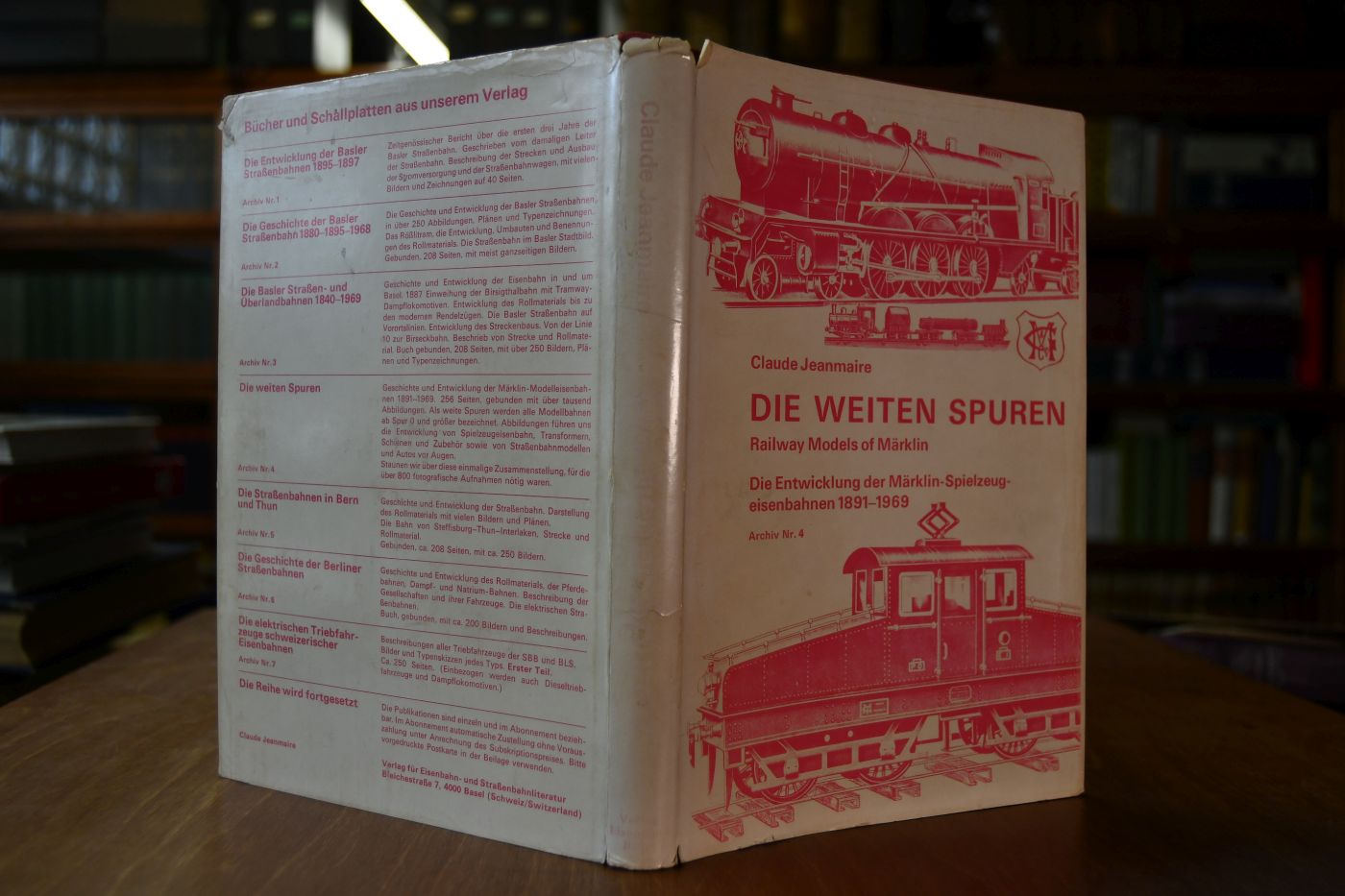 Die großen Spurweiten. The Railway Models of Märklin. Eine Zusammenstellung alter Kataloge für begeisterte Anhänger der Märklin Spielzeugeisenbahn in den Spurweiten 0, 1, 2 und 3 aus dem Zeitraum 1891-1968.
