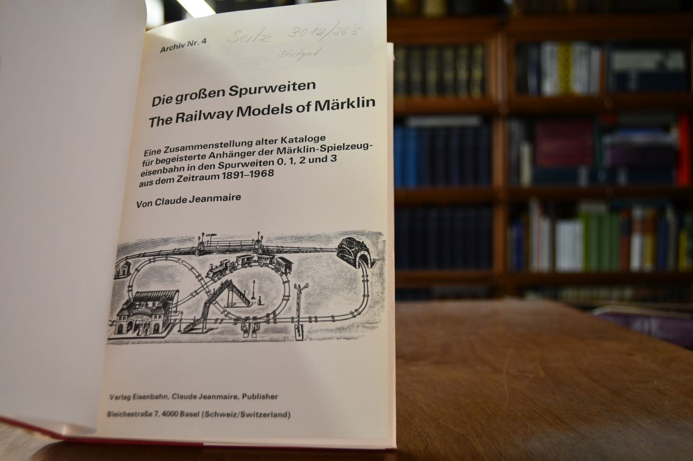 Die großen Spurweiten. The Railway Models of Märklin. Eine Zusammenstellung alter Kataloge für begeisterte Anhänger der Märklin Spielzeugeisenbahn in den Spurweiten 0, 1, 2 und 3 aus dem Zeitraum 1891-1968.