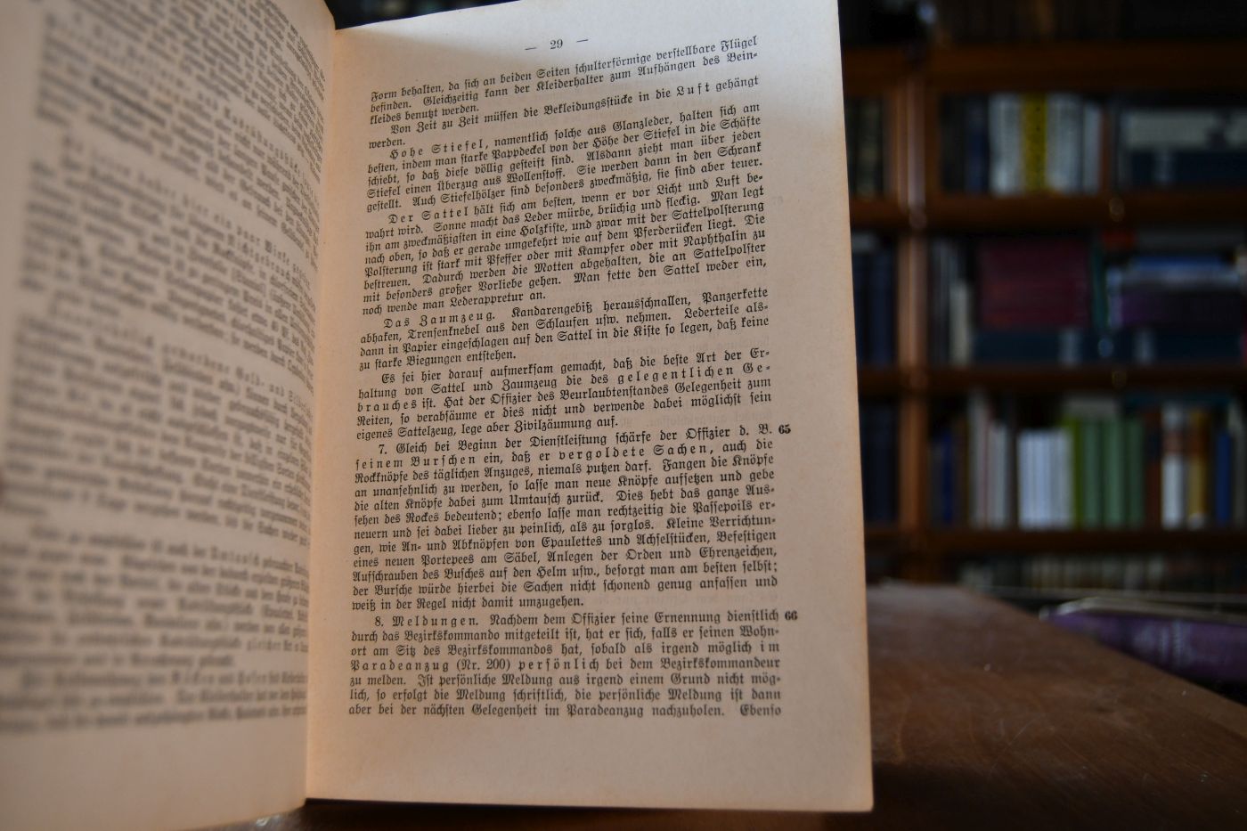Handbuch für die Einjährig-Freiwilligen, Offizier-Aspiranten und die Offiziere des Beurlaubtenstandes, der Feldartillerie.