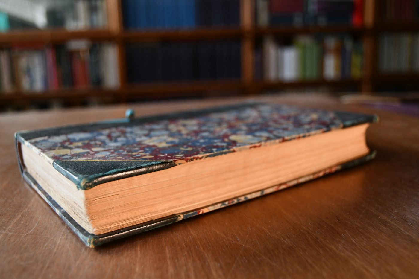 Sporting Anecdotes, Original and Selected; Including Numerous Characteristic Portraits of Persons in Every Walk of Life who have acquired Notoriety from their Achievements on the Turf, at the Table, and in the Diversions of the Field, with Sketches of various Animals of the Chase; To which is added, an Account of noted Pedestrians, Trotting-Matches, Cricketers, &c. The whole forming a complete Delineation of the Sporting World.